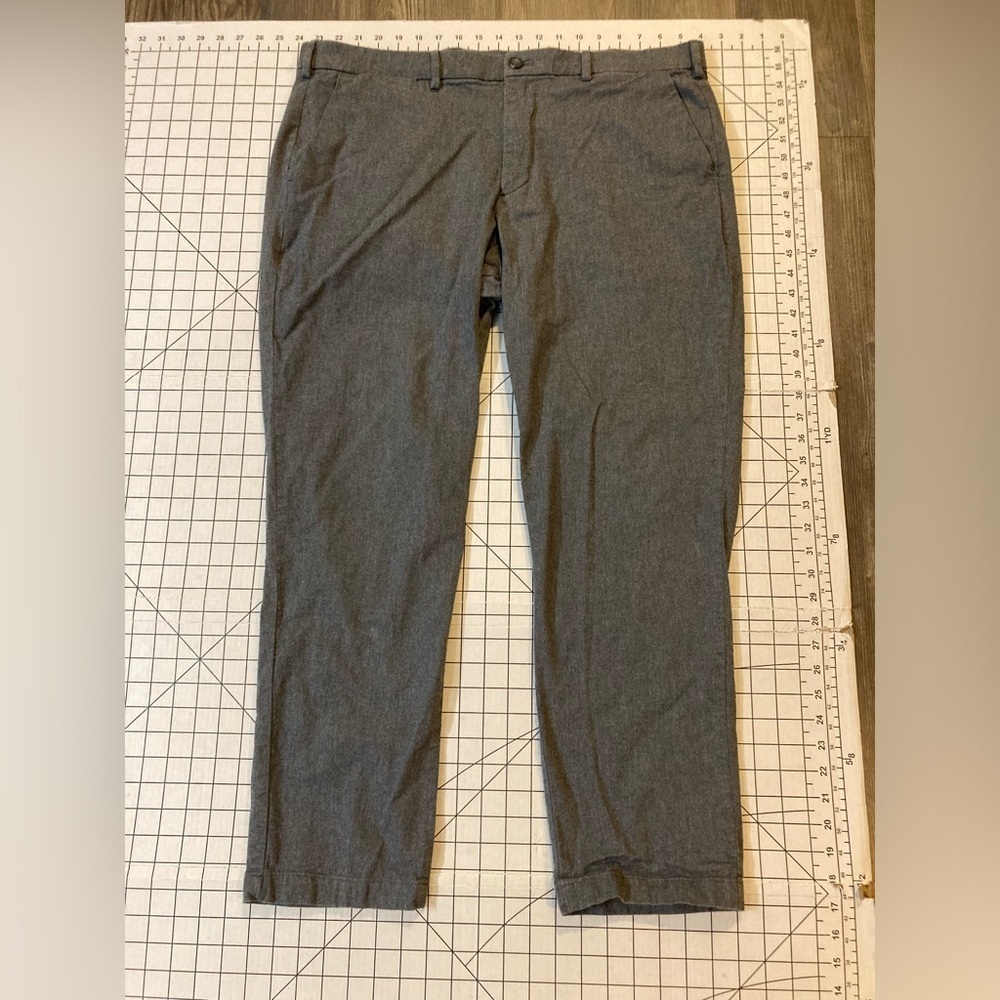 GAP Men’s Size 38/30 Grey‎ Slim Fit Dress Pants